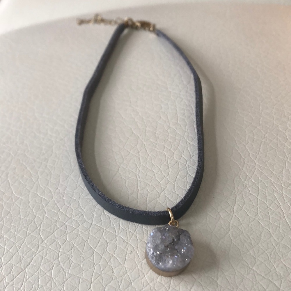 Choker with crystal
